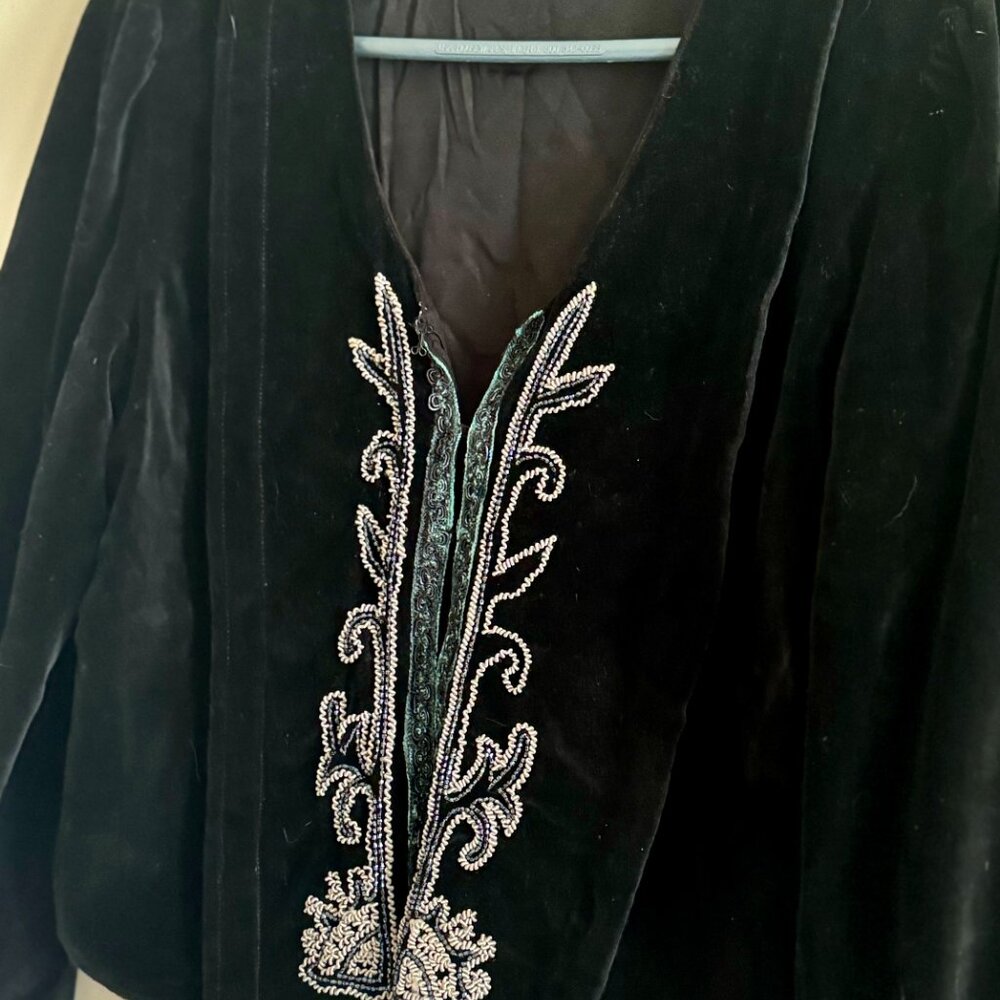 Vintage Bohemian Black Cropped Velvet Embroidered Beaded Jacket Size S - Picture 8 of 11